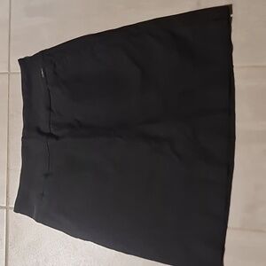 S C.&Co. Woman's  size 6 black skort (skirt with shorts) great for work